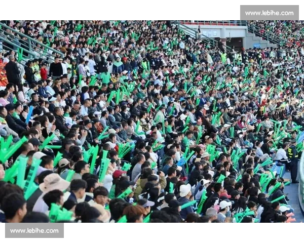 路人球迷视角下的一场比赛如何点燃全民热情与讨论社交平台持续发酵